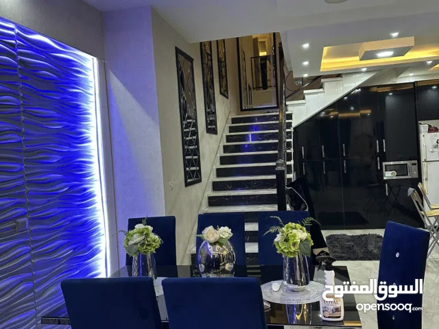 190 m2 3 Bedrooms Apartments for Rent in Zarqa Al Zarqa Al Jadeedeh