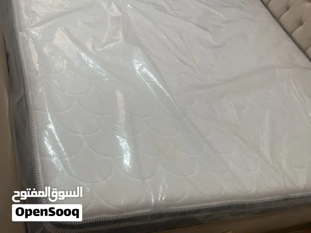 دوشق جديد مع طبقة الفندقية مقاس 200/180   new mattress with hotel-style lining 180/200