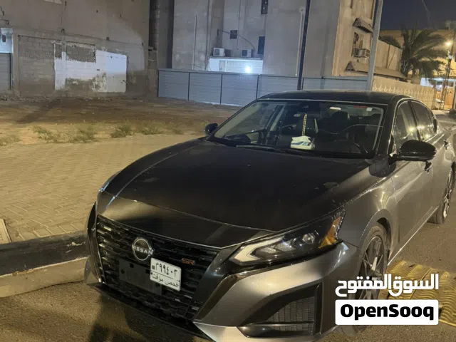 2023 نيسان التيما SR