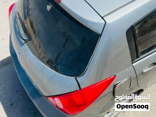 2009 نيسان فيرسا SV