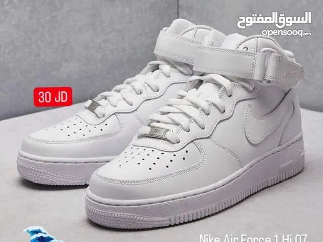 Nike Air Force 1 Hi 07
