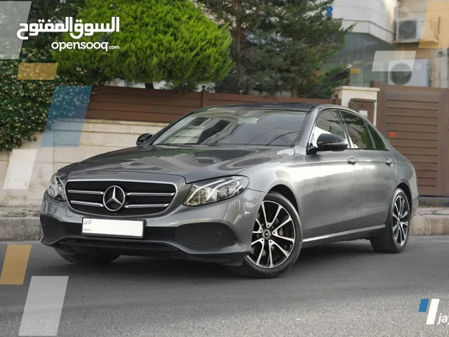 2020 Mercedes E200 4Matic NIGHT PACKAGE مايلد هايبرد + نايت باكج