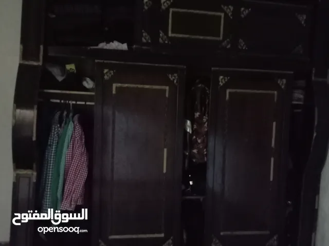 بيع اثاث غرف نوم بهدف تجديد وتحسين