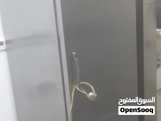 ثلاجه طول بحاله ممتازه للبيع