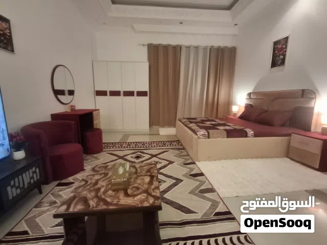 مفروش فرش جديد اول ساكن مدينه خليفه الف بجوار مجلس خليفه وياس كلينيك