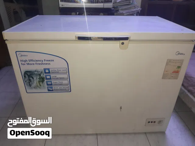 مجمده مستعمله حجم كبير