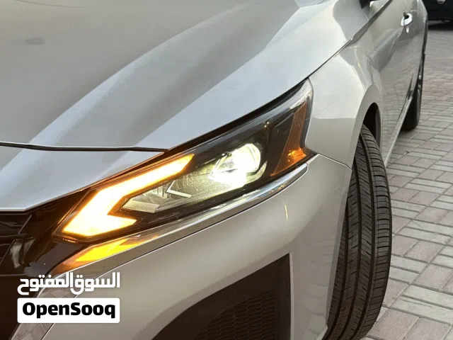2025 نيسان التيما SV