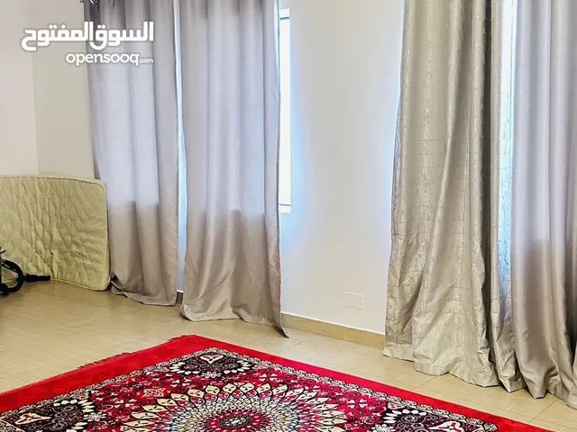 ستائر مستخدمه للبيع