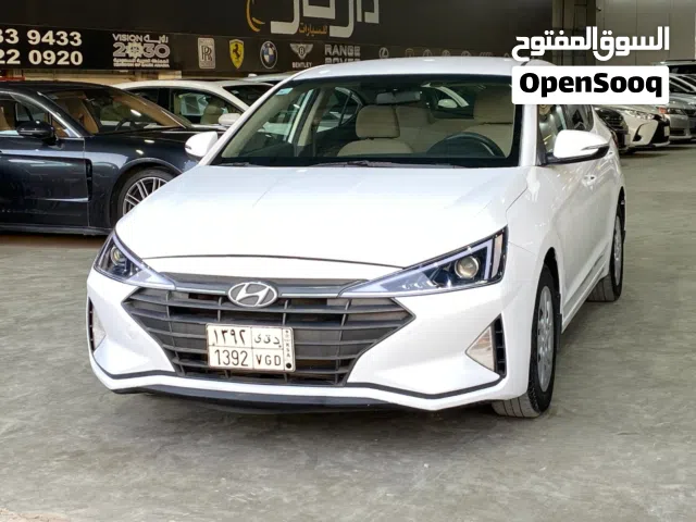 2020 Hyundai Elantra Standard