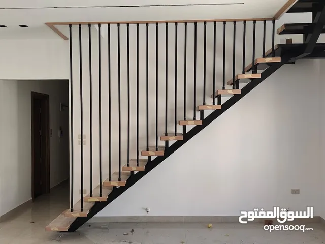170 m2 3 Bedrooms Apartments for Sale in Amman Al Muqabalain