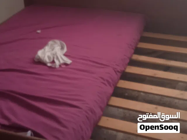 غرفة نوم أصلية خشب الأحمر