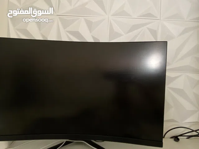 شاشه للبيع جديده لكن مستعمله اقل من 7 شهور ونظيفه