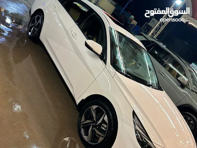 Hyundai Elantra Limited in Basra