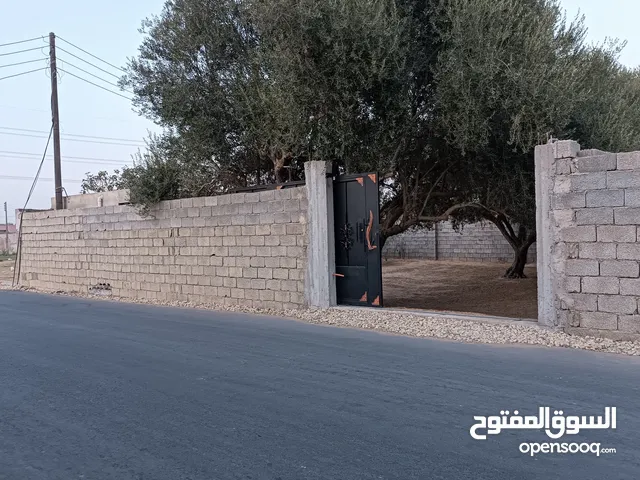 قطعة ارض للايجار مخزن