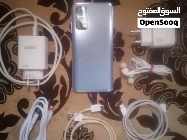 شاومي 10تي برو نضيف ومعاه شحون ومبرد وسماعات للبيع مع بعضهم او تبديل