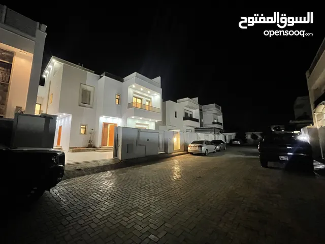 550 m2 More than 6 bedrooms Townhouse for Sale in Tripoli Ain Zara