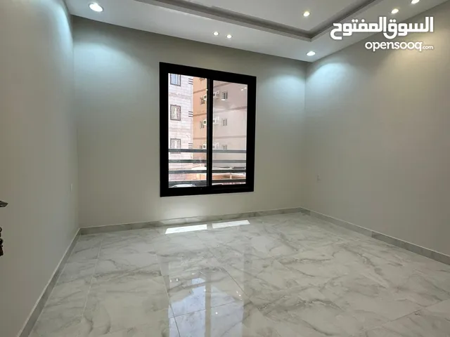 190 m2 5 Bedrooms Apartments for Sale in Jeddah Hai Al-Tayseer