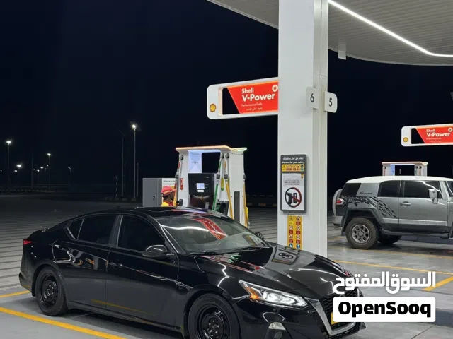 Used Nissan Altima in Al Batinah