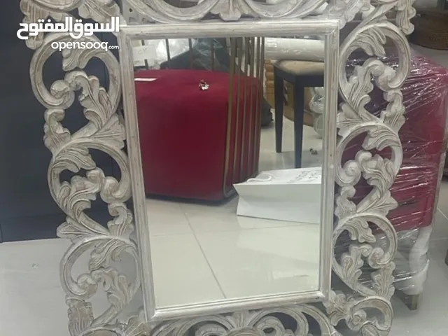 منظرة مزخرفة الإطار من الخشب