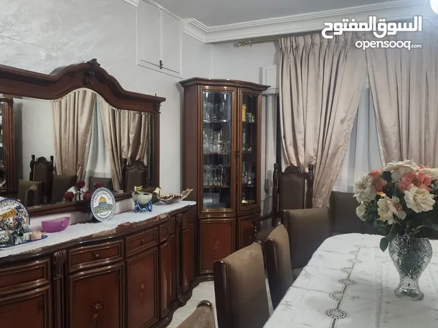 200 m2 4 Bedrooms Townhouse for Sale in Amman Tabarboor