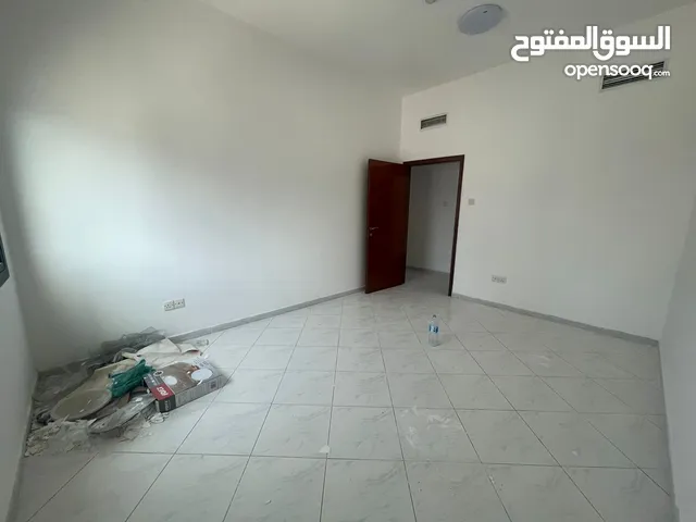 2400ft 4 Bedrooms Apartments for Rent in Sharjah Al Majaz