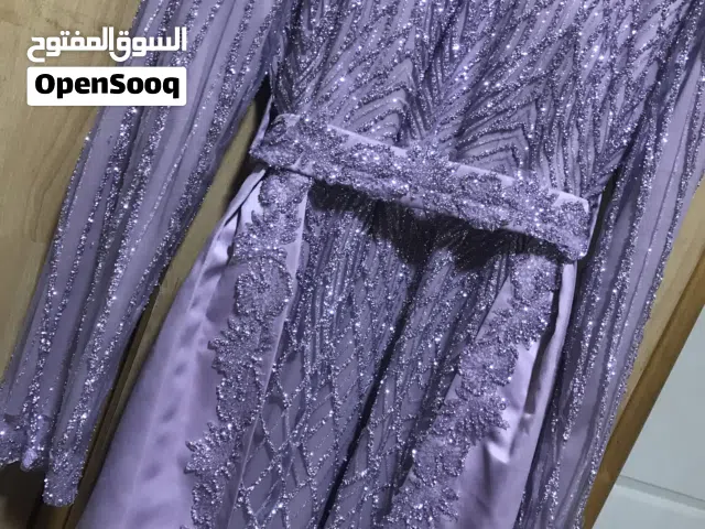 فستان سهرة شرعي للبيع لون موف فاتح استعمال مره واحدة بحالة ممتازة وجديدة