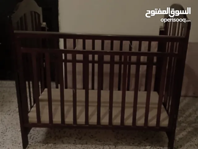 تخت بيبي خشب ثقيل
