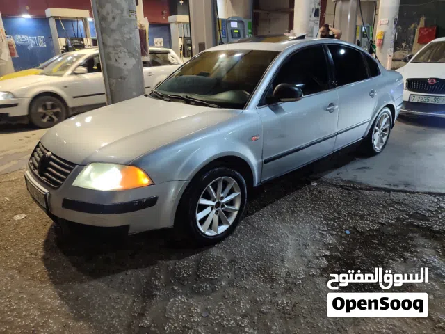 2002 فولكسفاغن باسات Standard