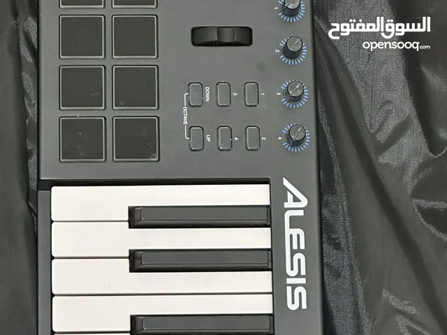Alesis keyboard v25