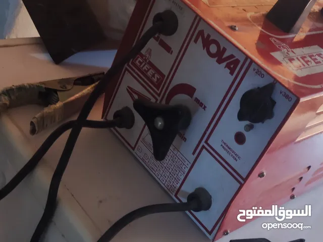 ماكنة لحام حديد بحال الجديد للبيع