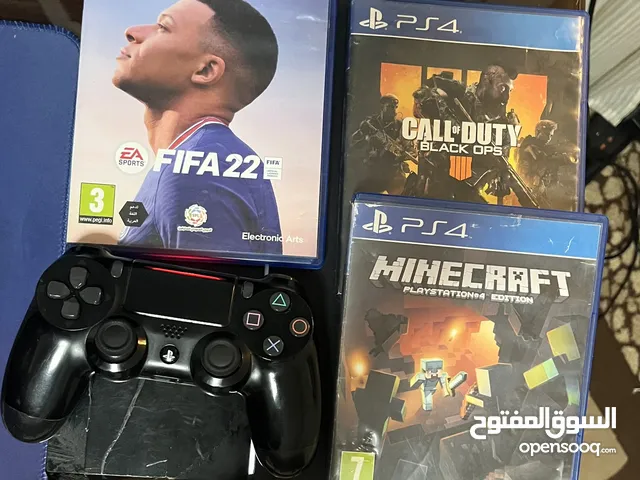 بلايستيشن فور مع أيد اصلية و ثلاثة ألعاب