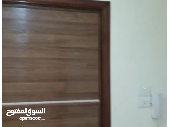 115 ft 3 Bedrooms Apartments for Rent in Zarqa Al Zawahra