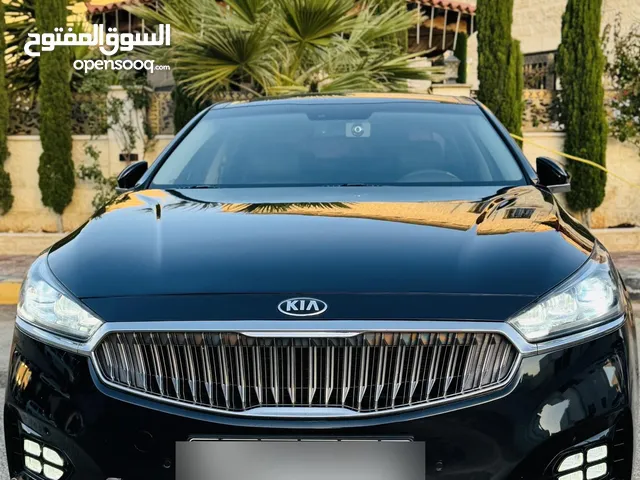 Kia 7 kadenza مستعمل بحالة الوكاة فلل الفلل كامل اضافات 4 جيد قصعات امامية على الجوانب