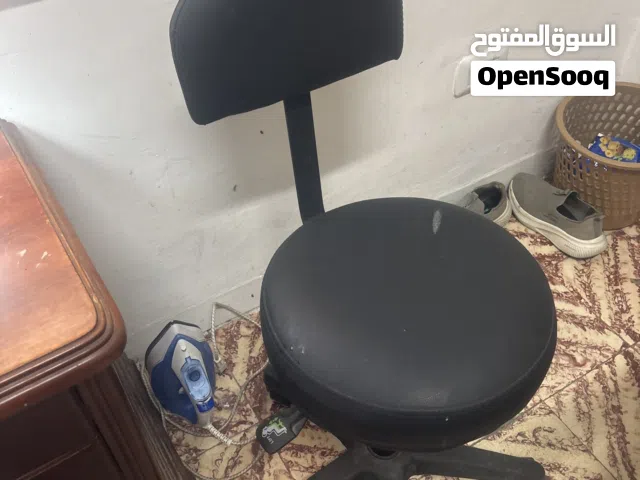 كرسي وسرير تجميل رموش وحواجب مستعمل