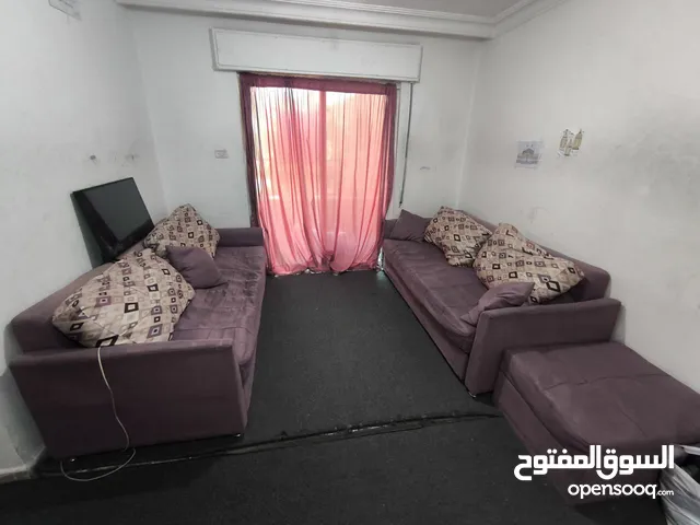 كنبتان مستعملتان