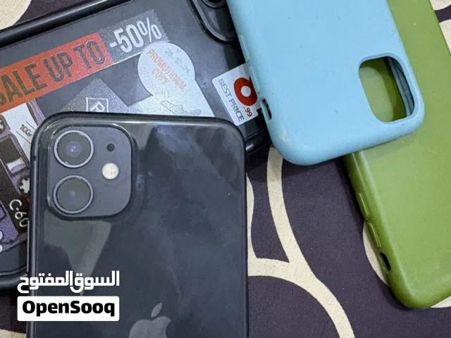 ايفون 11 مو مفتوح ولا مغير فيه اشي بطاريه 75 مساحته 128Gمع خمس كفرات