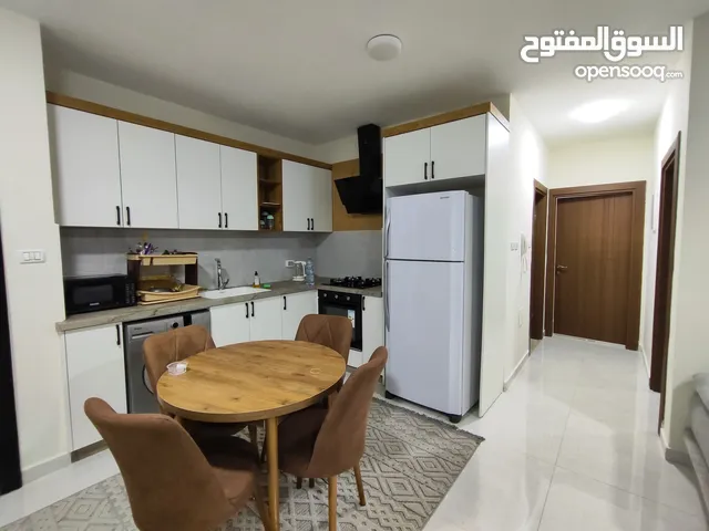 شقة مفروشة للإيجار في عين منجد