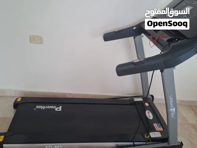 جهاز المشي ممتاز بحاله جيده جدا جديد استخدام قليل جدا