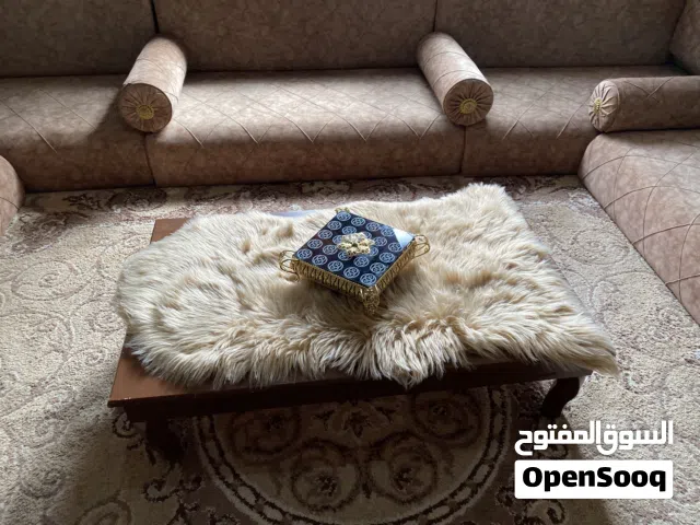 جلسة للبيع