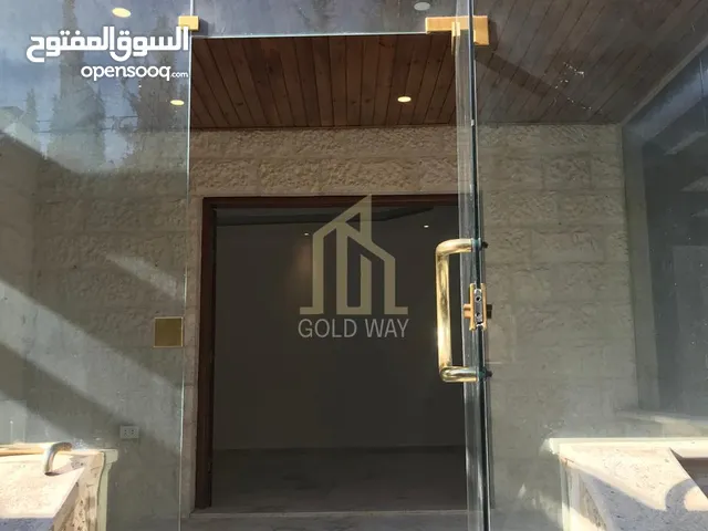 شقة أرضية مميزة 212م في أجمل مناطق دير غبار بسعر مميز وتشطيب راقي / ref 9327