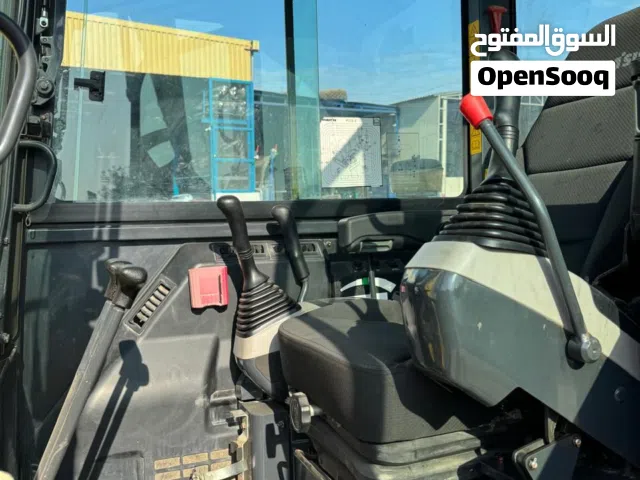 Komatsu PC58-8 موديل 2022 , 2000 ساعة فقط - بحالة الوكالة جاهزة للعمل