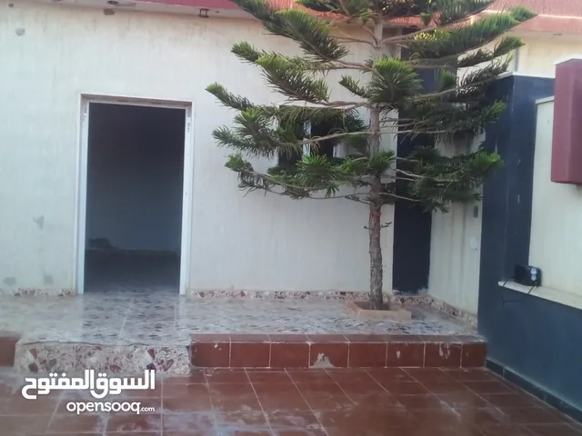 150 m2 3 Bedrooms Townhouse for Sale in Tripoli Al-Qaio
