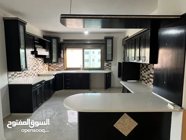 145 m2 3 Bedrooms Apartments for Sale in Ramallah and Al-Bireh Al Tira