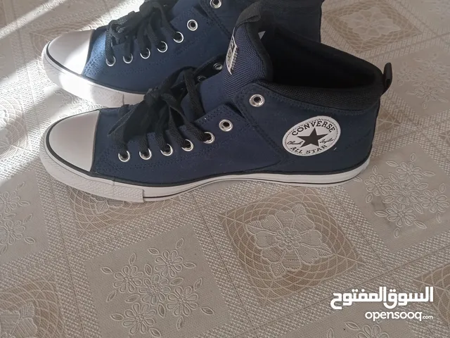 Original men chuck Taylor/ Converse navy brand new imported size 11 US