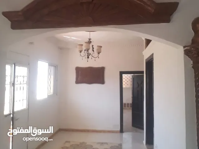 100 m2 2 Bedrooms Townhouse for Rent in Zarqa Shomer