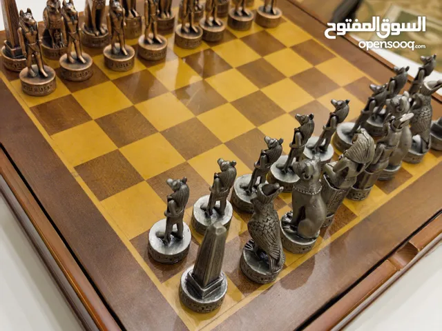شطرنج فرعونية نادرة جداً (أحجار نحاس ~طاولة خشب طبيعي