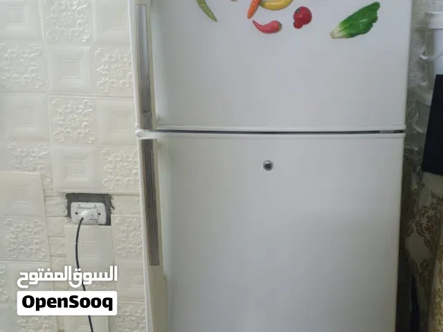 ثلاجة سامسونج 16 قدم بحالة ممتازه جداً استعمال خفيف للبيع لعدم الحاجه