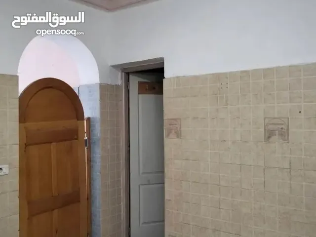 مساحة تجارية عالرئيسي للبيع في بنزرت