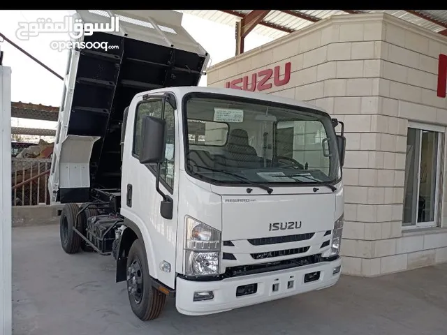 ايسوزو قلاب عريض Npr موديل 2023