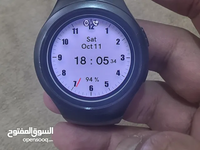 smart watch Samsung Gear S2 with all the accessories.